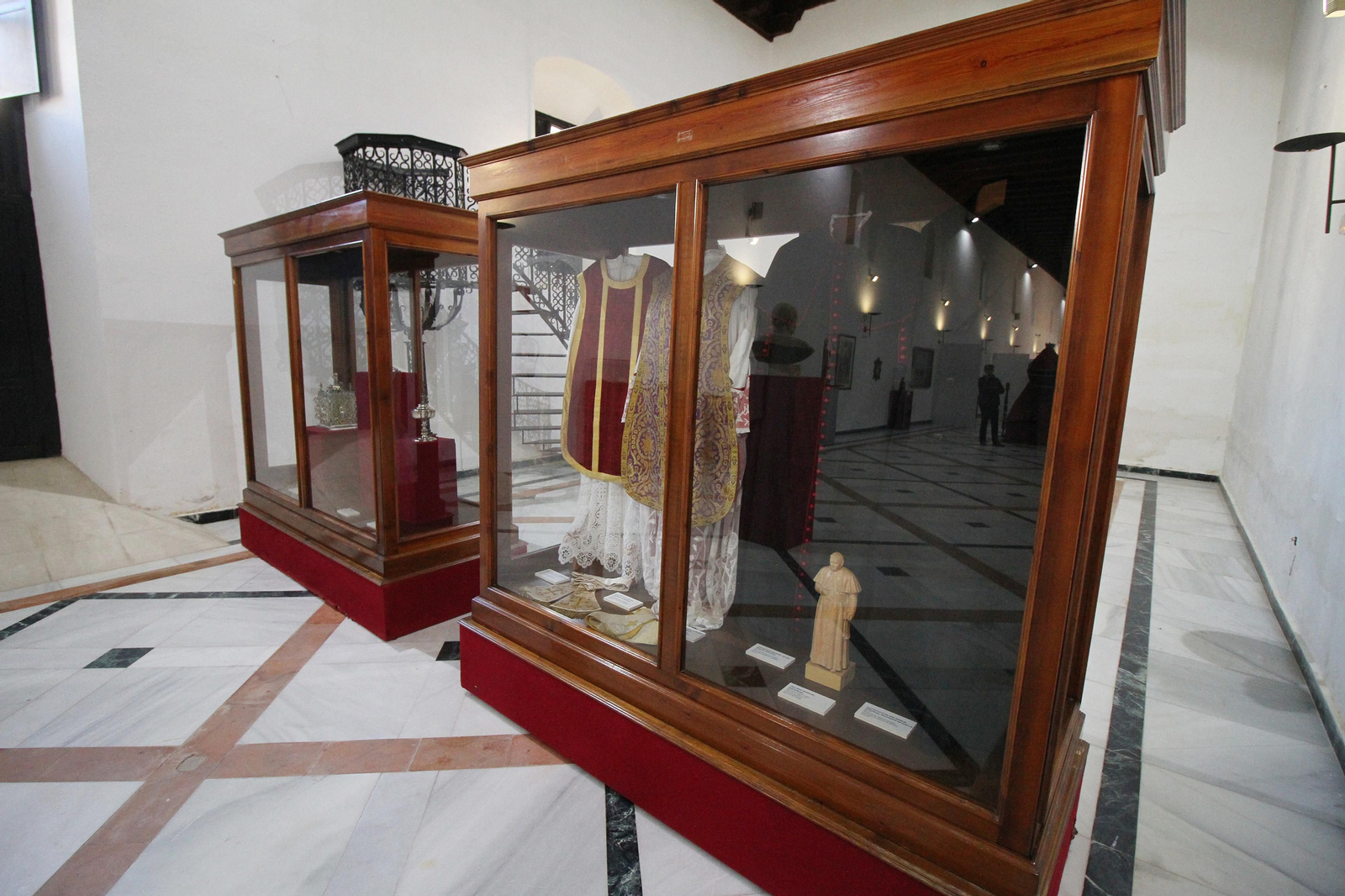 La inauguración de la exposición 'Arcipreste de Huelva, San Manuel González', en imágenes