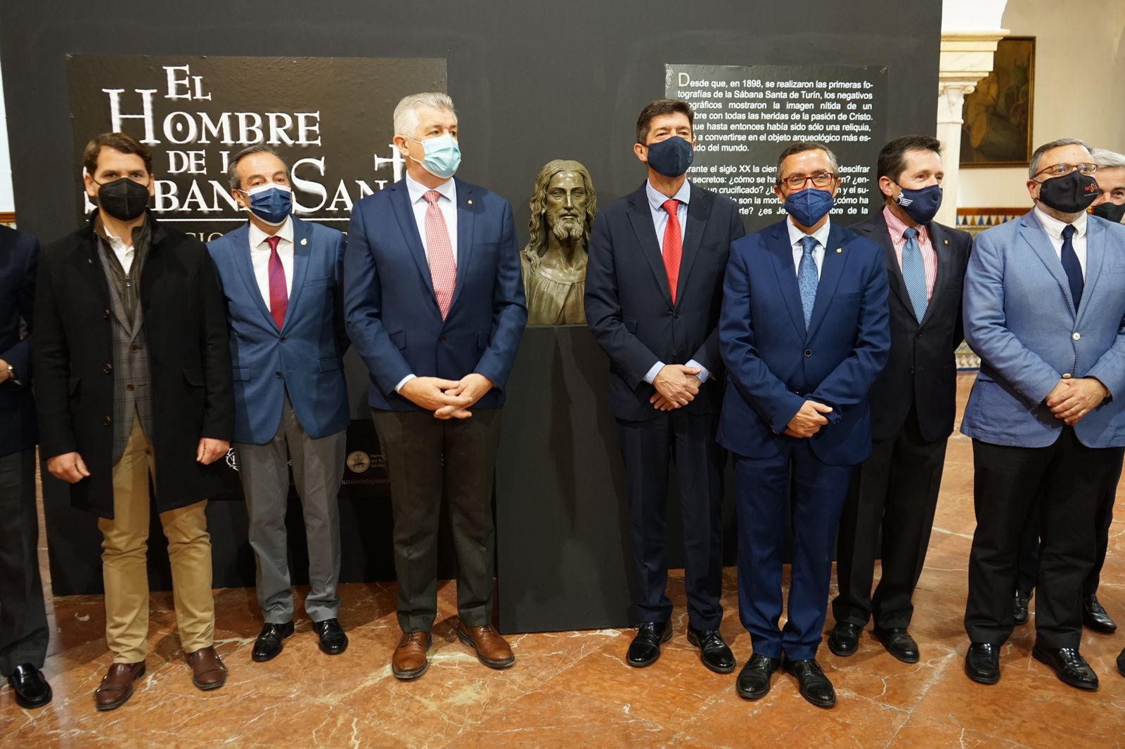Inaugurada la exposición "El Hombre de la Sábana Santa" en la calle Sierpes.