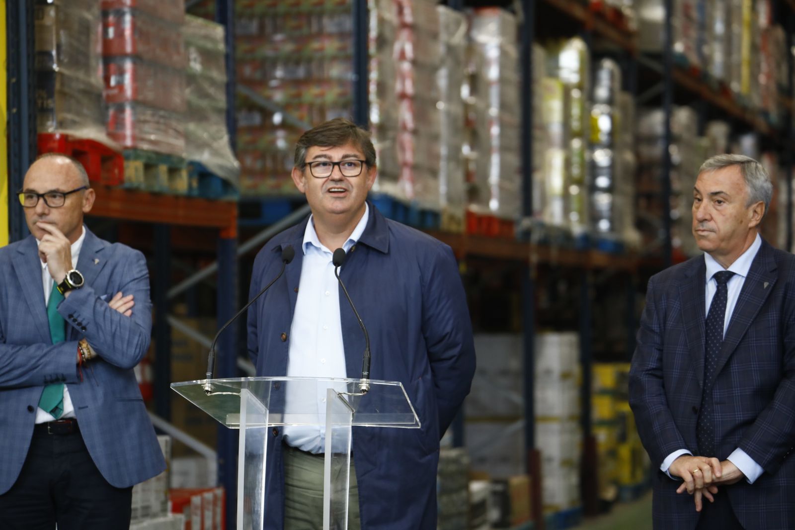 La visita institucional del Córdoba CF a Supermercados Piedra, en imágenes