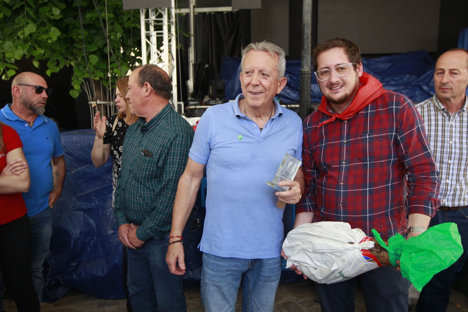 Imágenes de las Fiestas de Abrucena: concurso de mostos, encierro infantil y migas populares