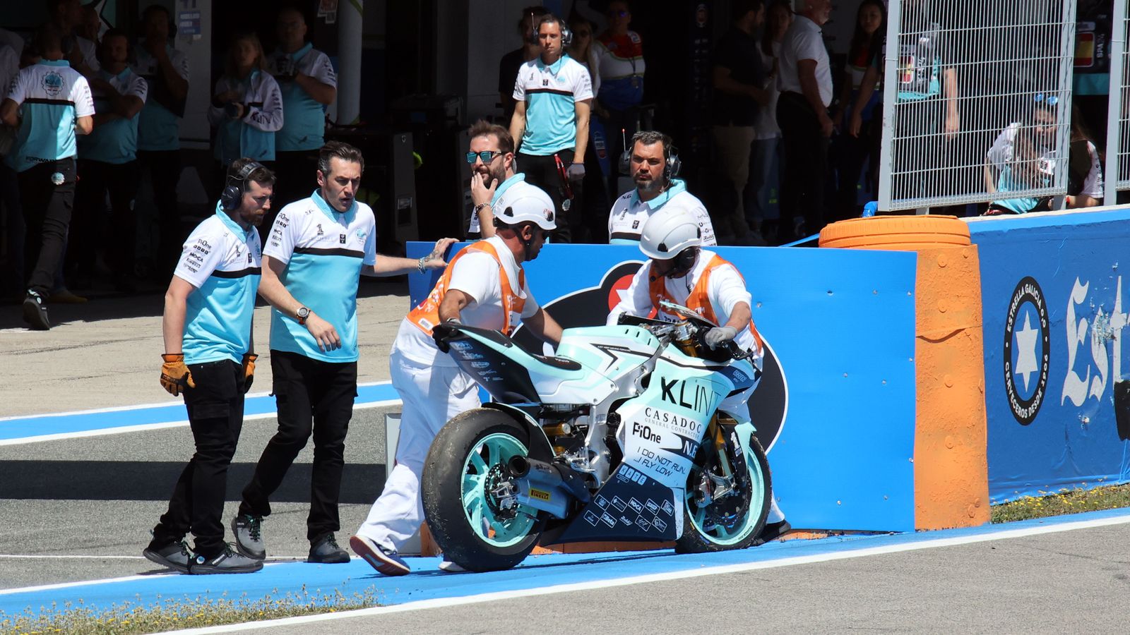 Imágenes de las caídas en las carreras del GP España en Jerez