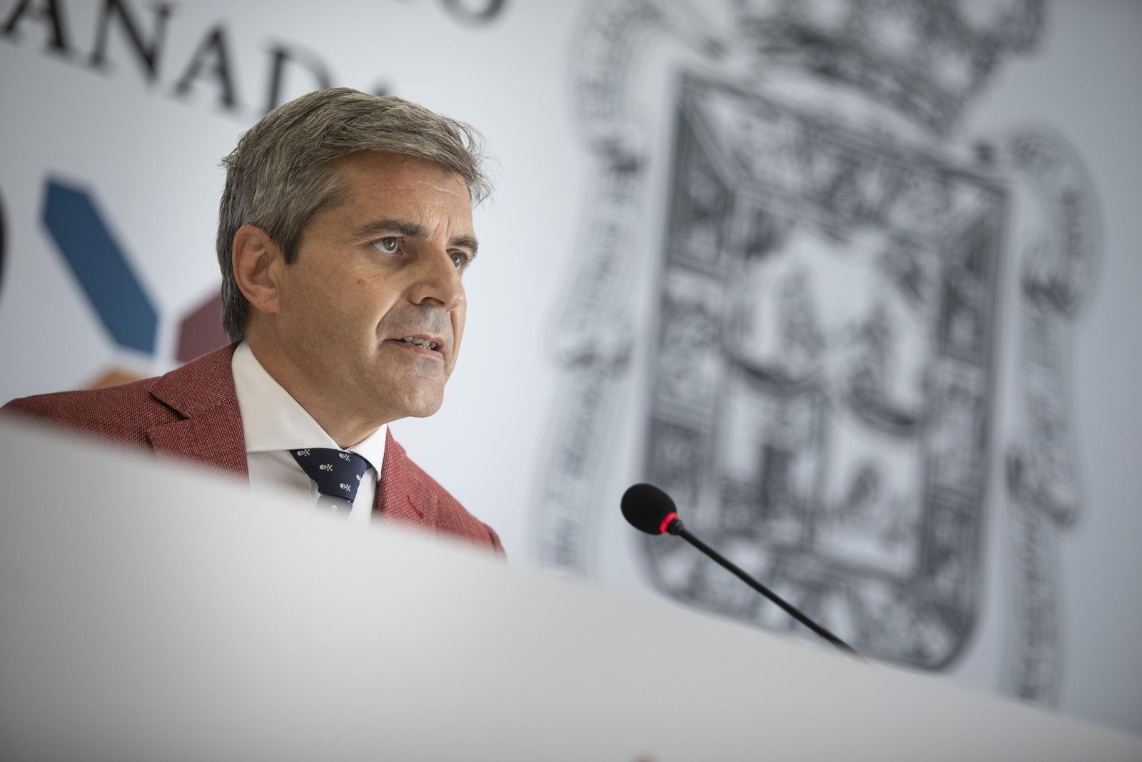 César Díaz durante una comparecencia como portavoz del grupo del PP en el Ayuntamiento de Granada