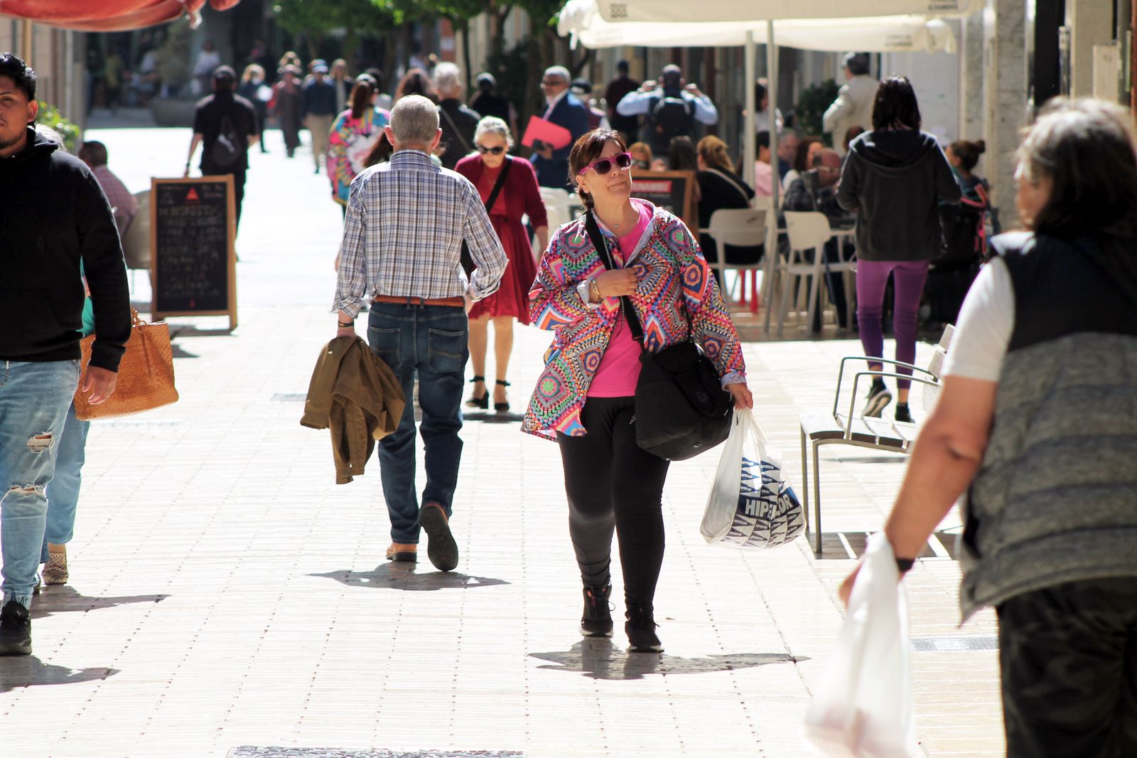 Imágenes del lunes 17 de abril en Huelva