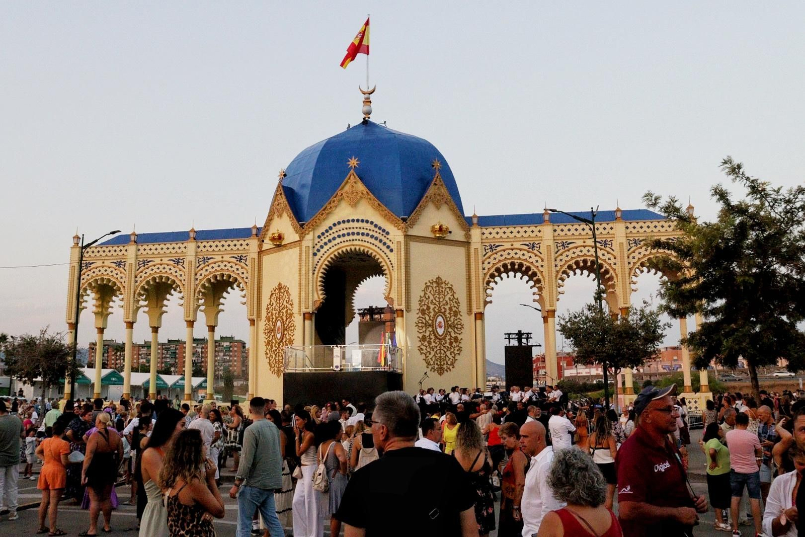 El pregón de Javier Castillo en la Feria de Málaga, en imágenes