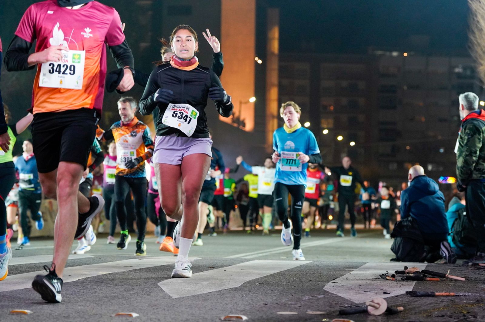 En imágenes: búscate en tu llegada a meta de la Carrera de San Antón 2026 (14)