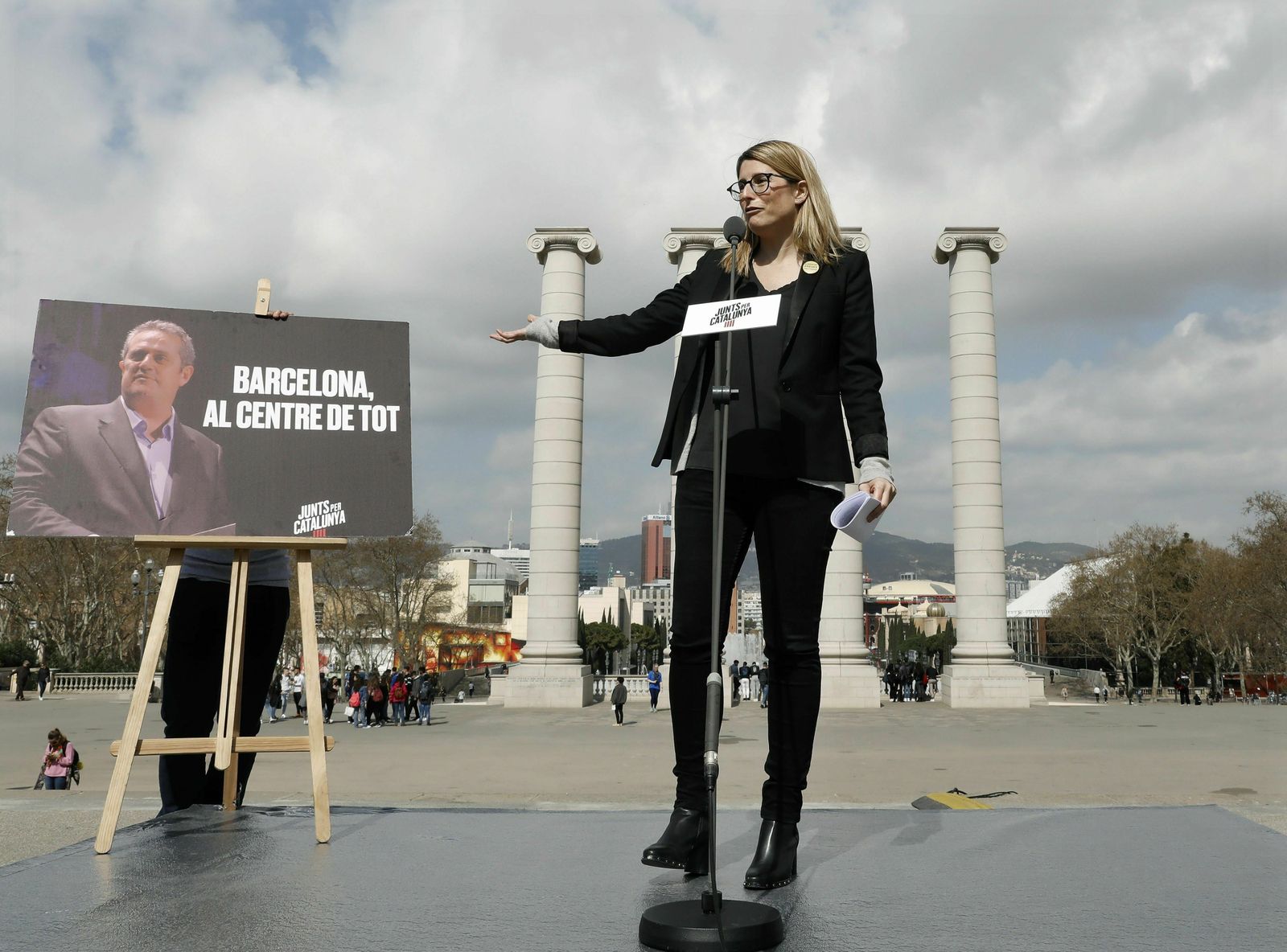La 'consellera' de Presidencia, Elsa Artadi, durante un acto de precampaña este martes en Barcelona.