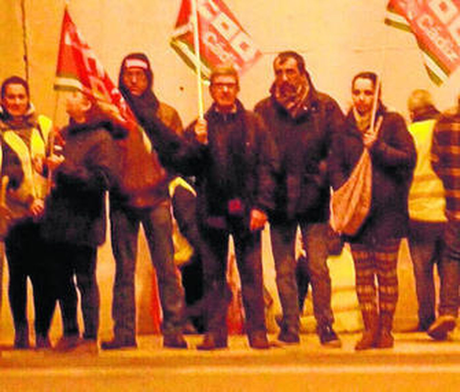 Imagen de la concentración, ayer en el polo petroquímico.