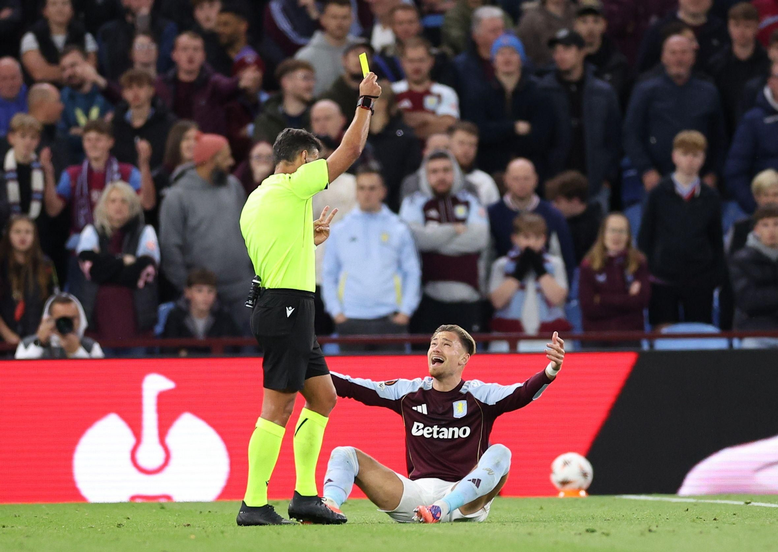 Aston Villa-Bolonia (35).jpg