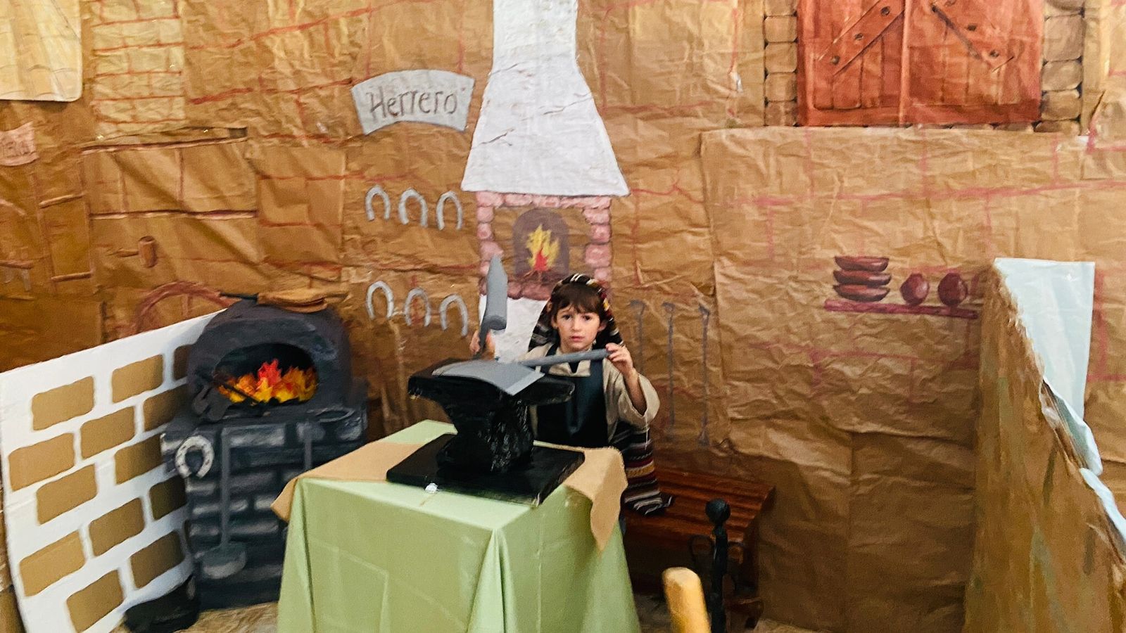 El Belén Viviente con el que el colegio de las Carmelitas celebra la Navidad en San Fernando