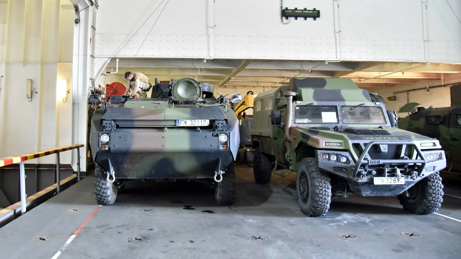 Portaviones Juan Carlos I en Algeciras