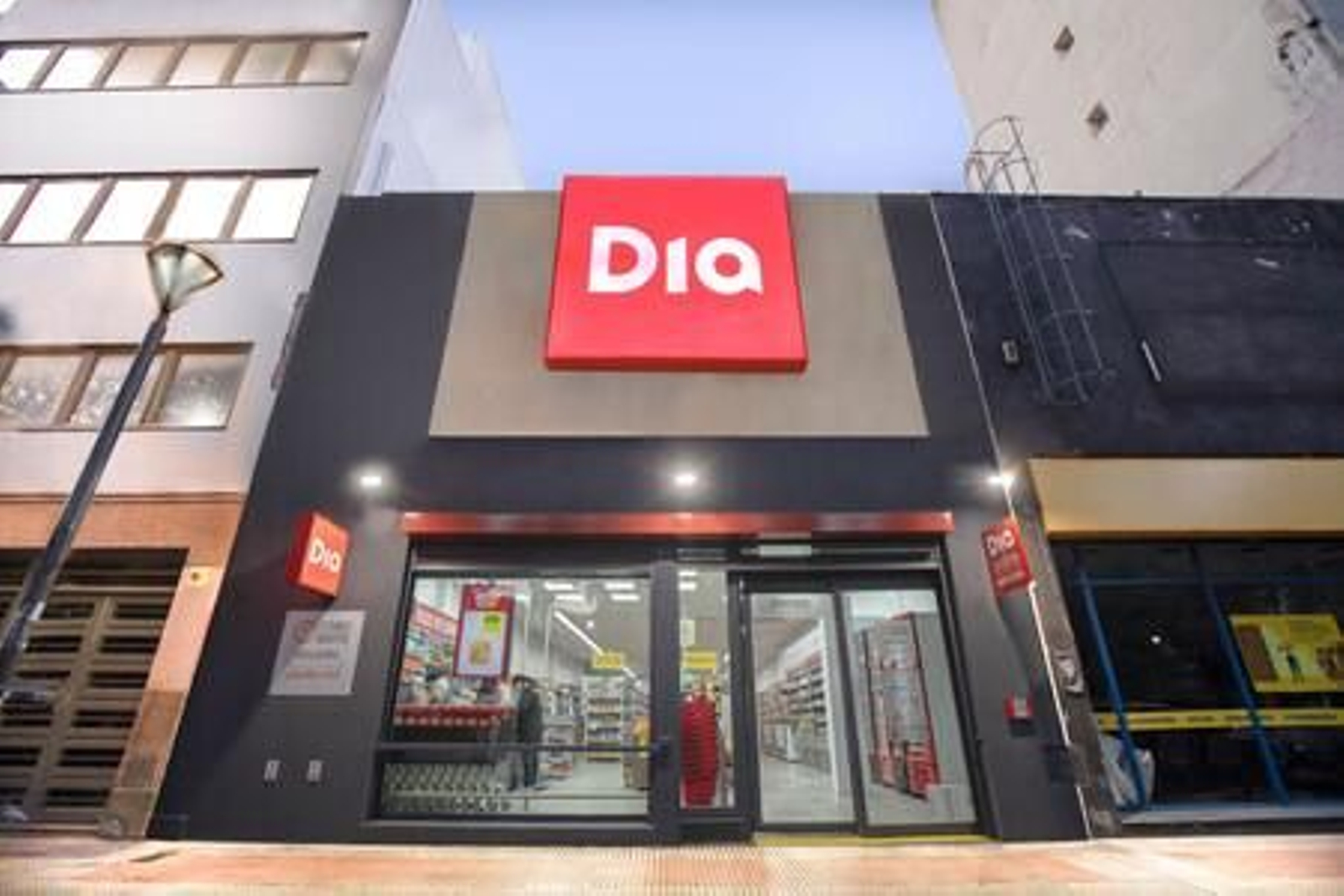 Supermercados DIA buscará ampliar su personal de cara a este verano