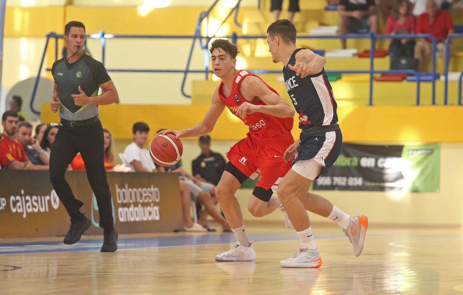 Fotos de la jornada final del Torneo Internacional de Baloncesto U-20 en La Línea