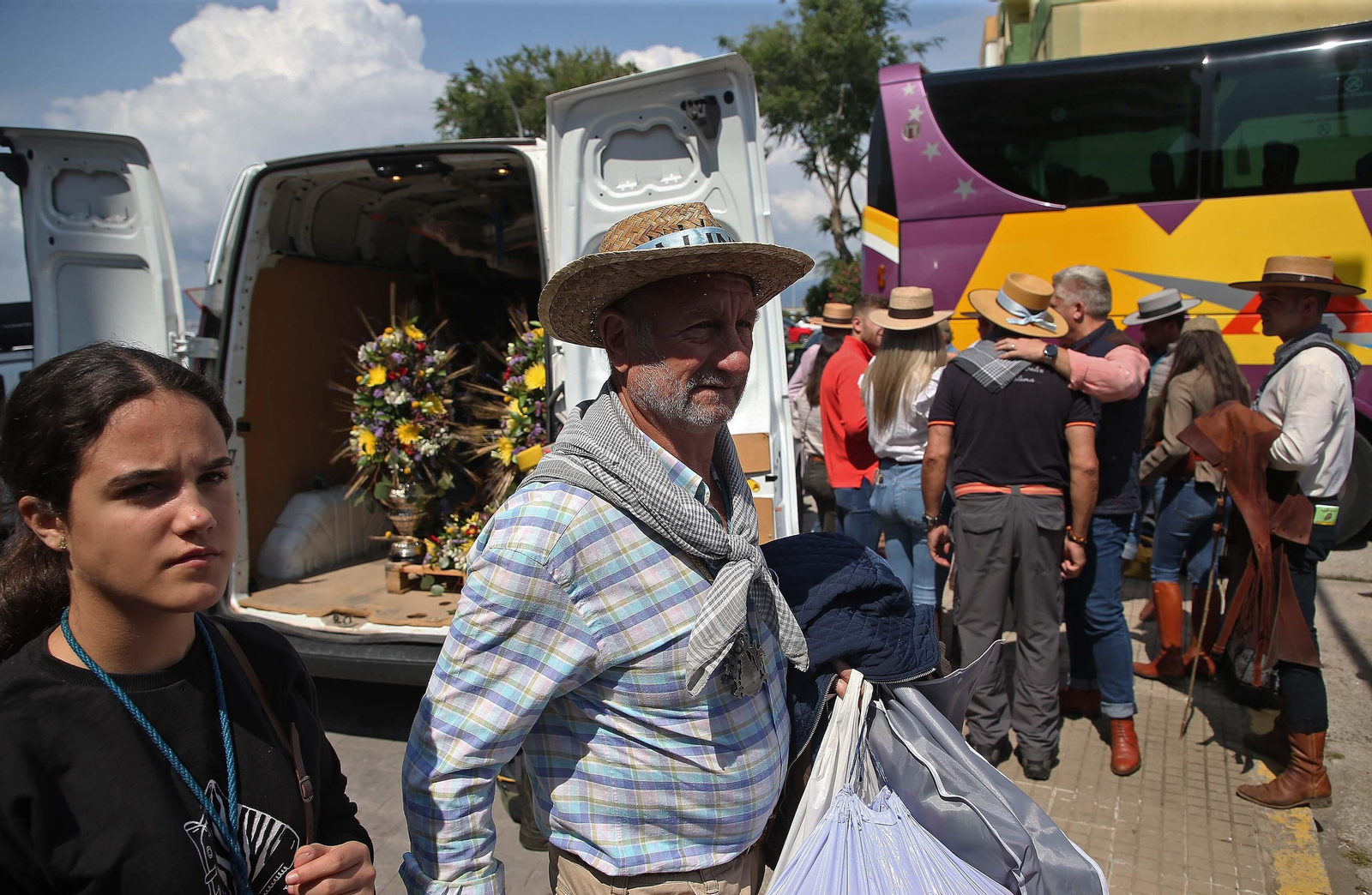 El inicio de la peregrinación hacia Almonte de la Hermandad del Rocío de La Línea en imágenes