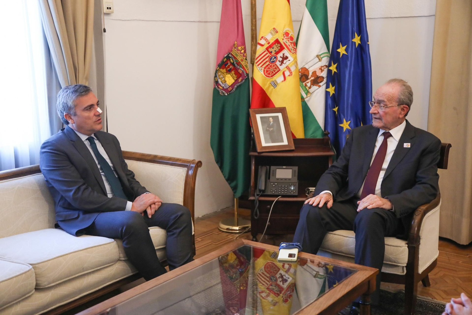 Encuentro entre el alcalde de Málaga y el cónsul de Turquía. Encuentro entre el alcalde de Málaga y el cónsul de Turquía.