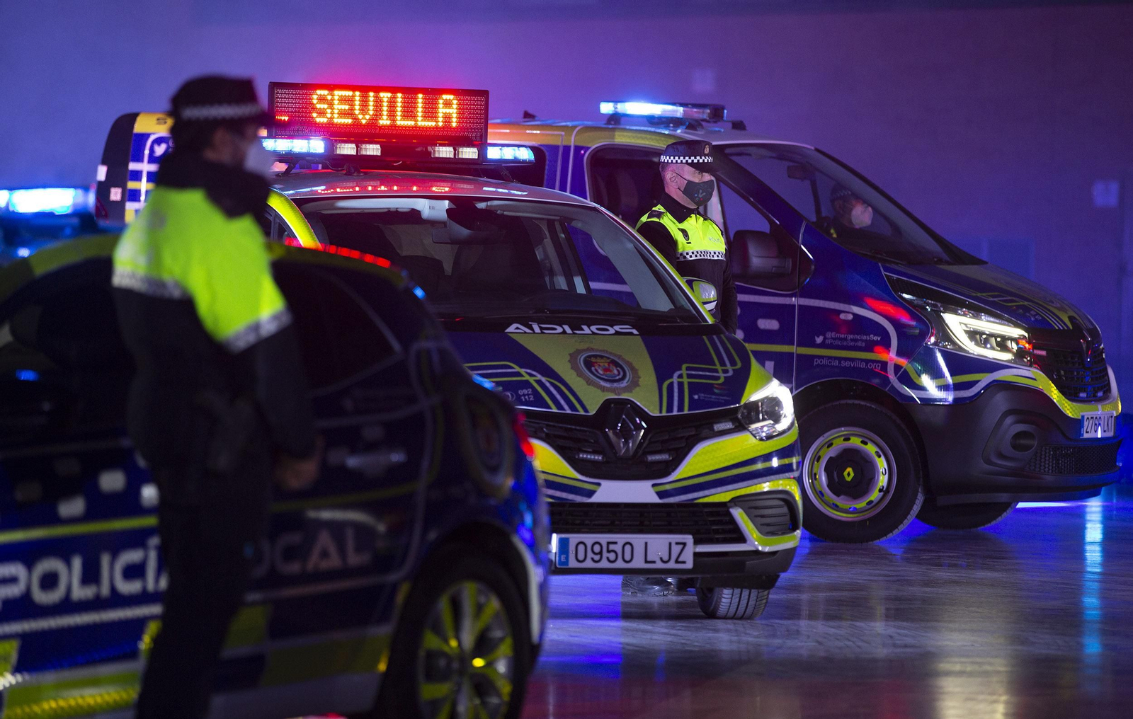 La presentación de los nuevos vehículos de la Policía Local de Sevilla, en imágenes