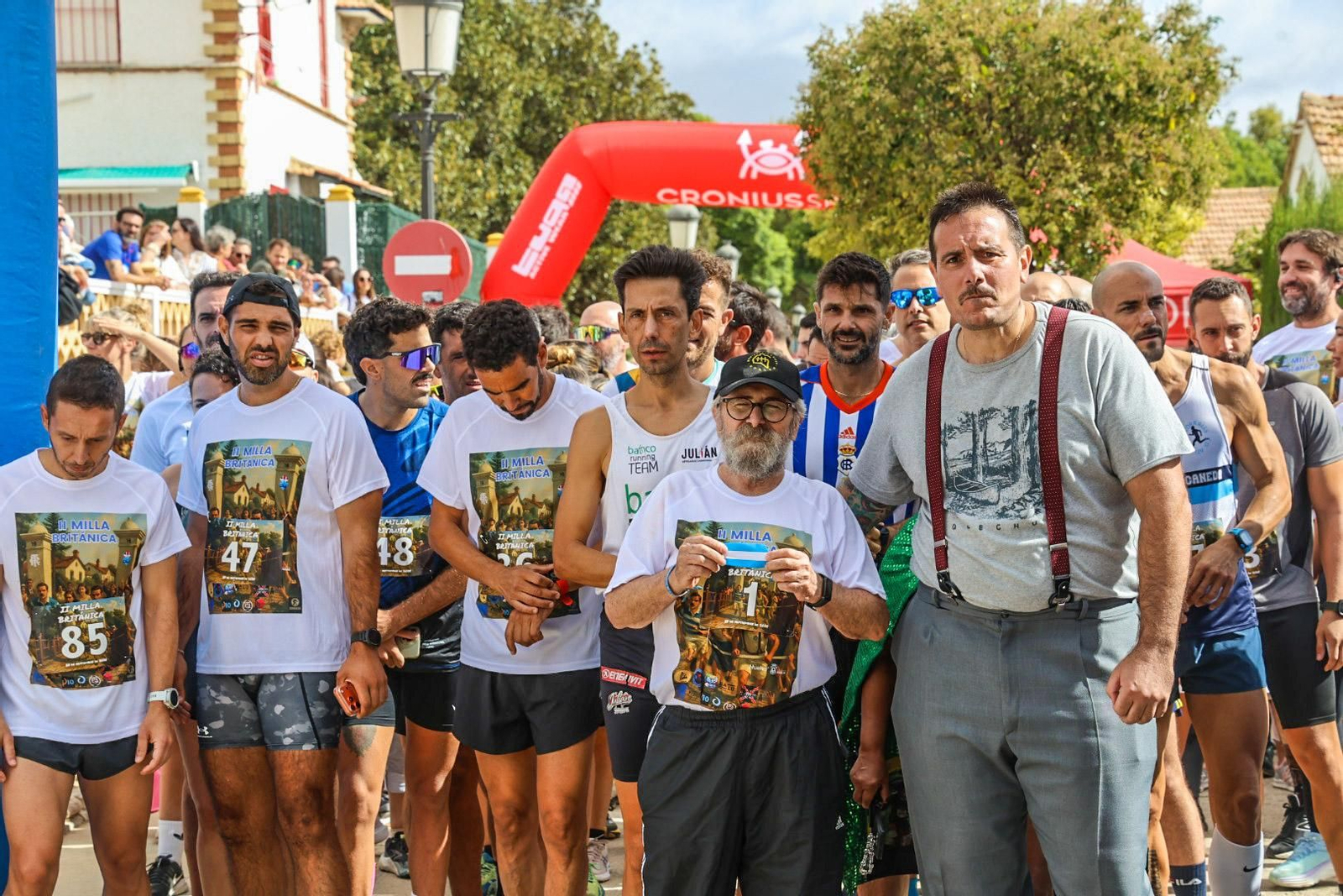 Imágenes de la 'II Milla Británica' en el Barrio Obrero con motivo de la Feria del Legado Británico