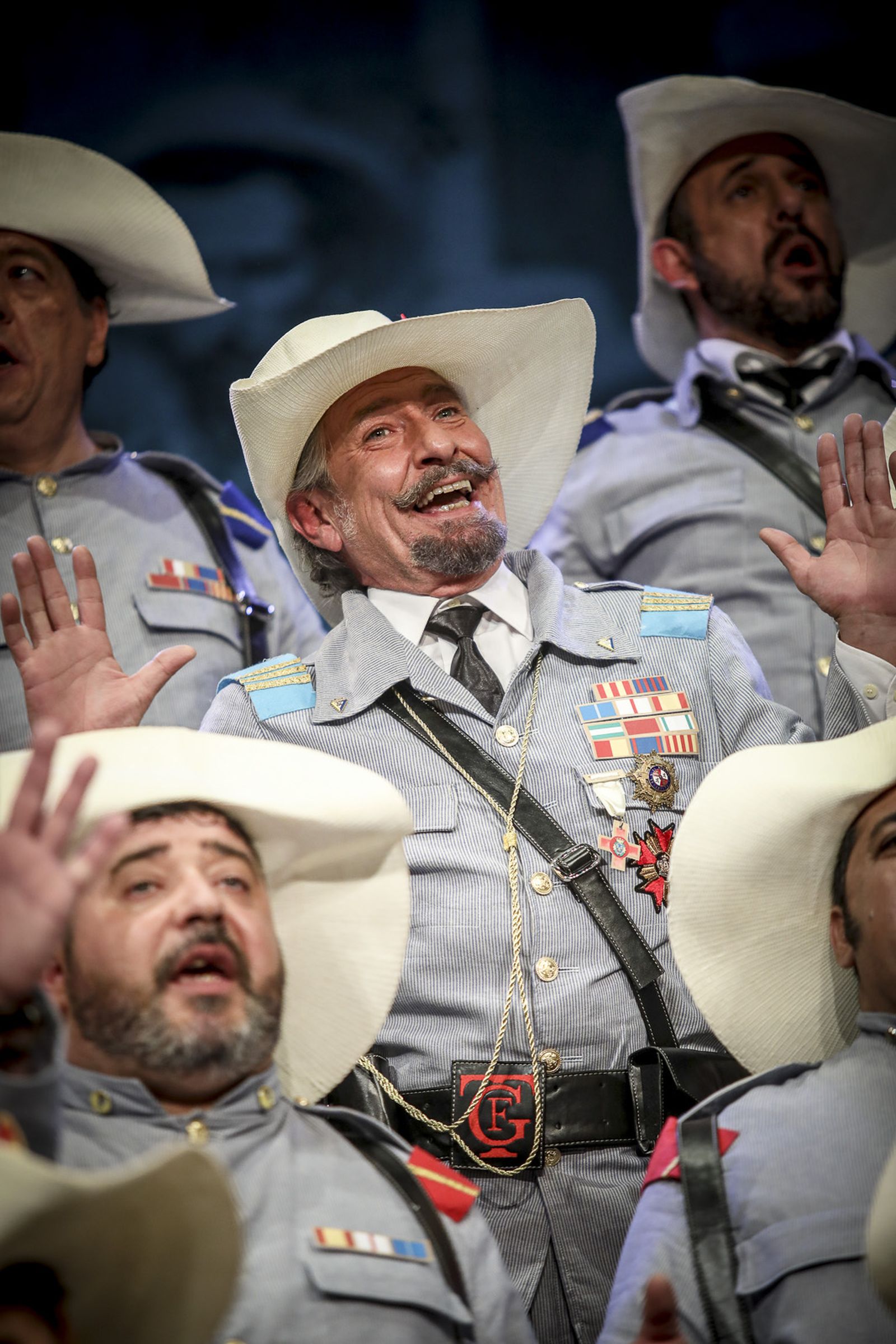 El coro 'Rayadillo' en el Concurso del Falla de 2020.