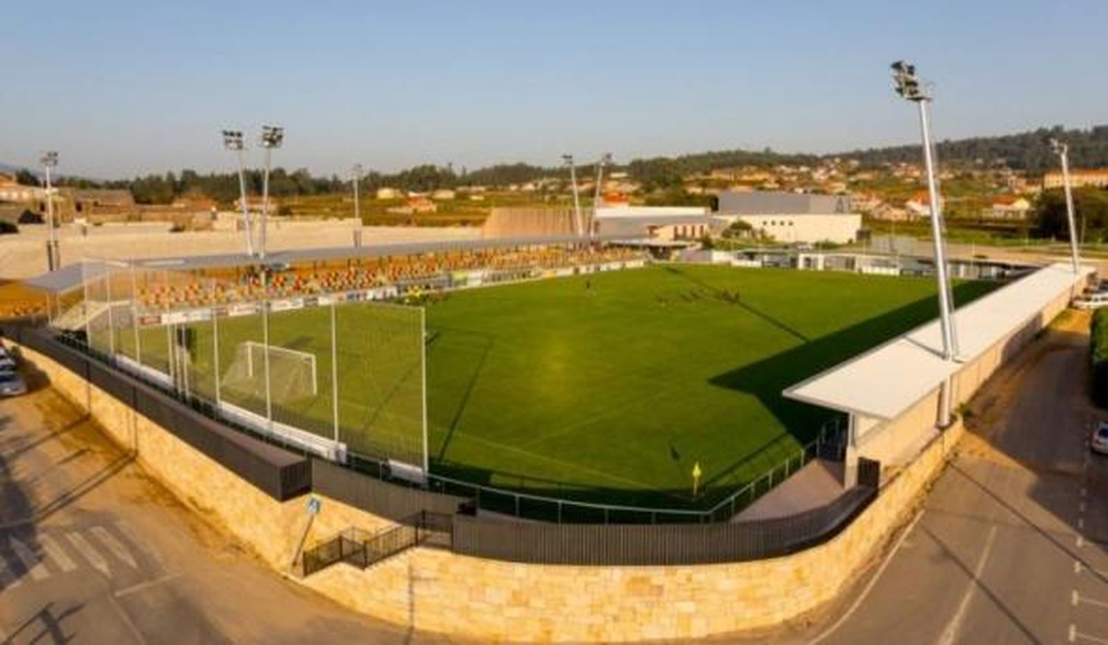 Imagen del campo de A Senra, donde el jueves jugará el Cádiz.