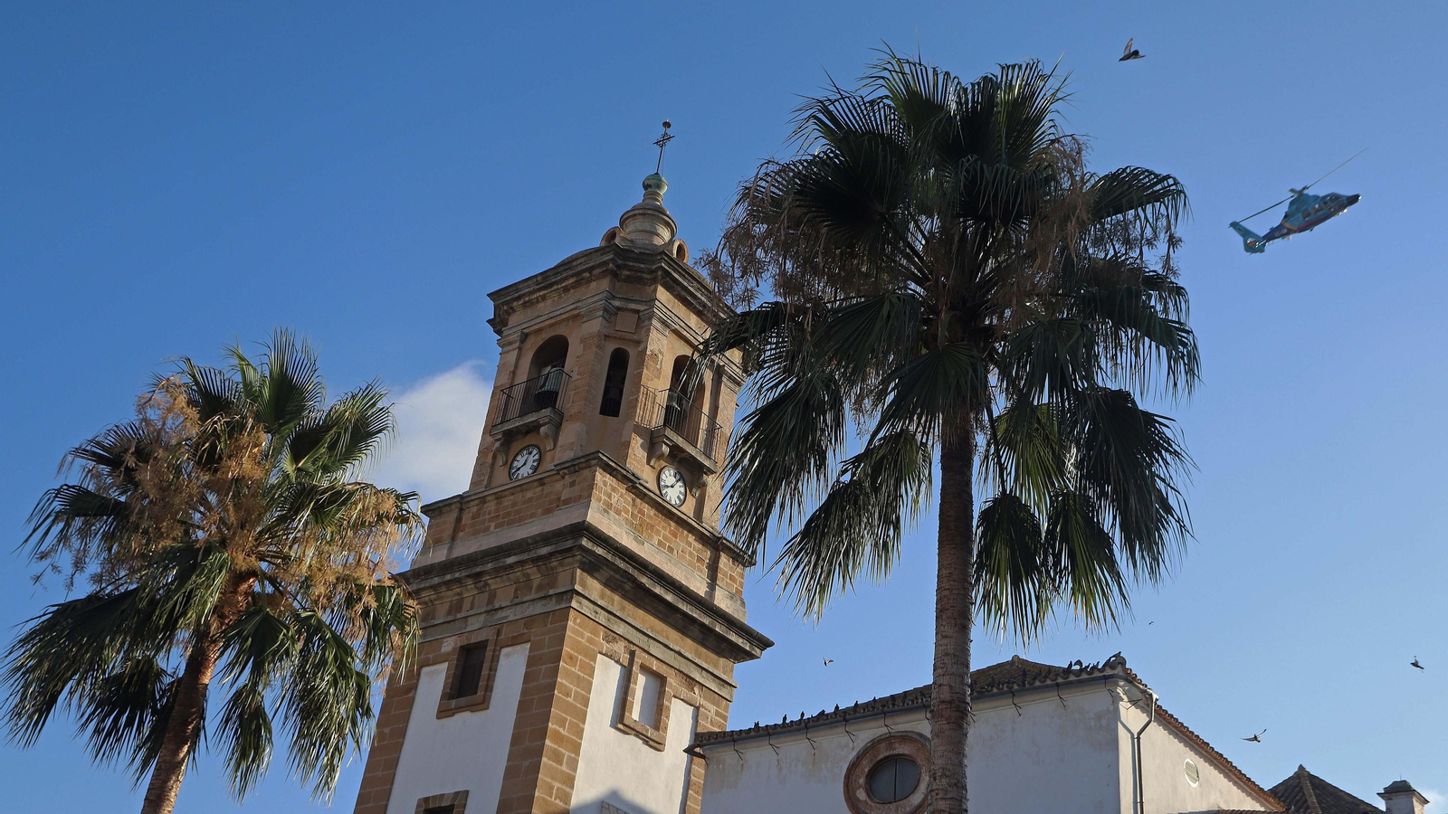Fotos de la concentración en homenaje a José Luis Domínguez Iborra en Algeciras