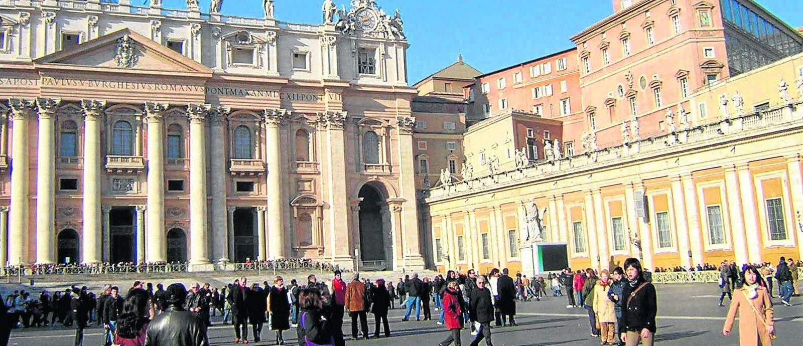 Fachada de la Basílica de San Pedro