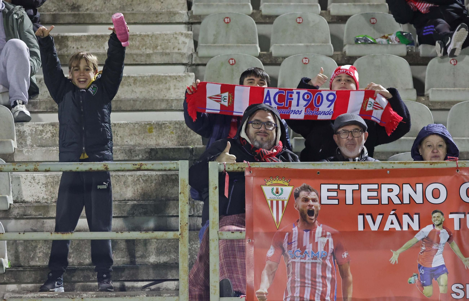 Búscate en el Nuevo Mirador durante el Algeciras - Real Madrid Castilla de Primera Federación