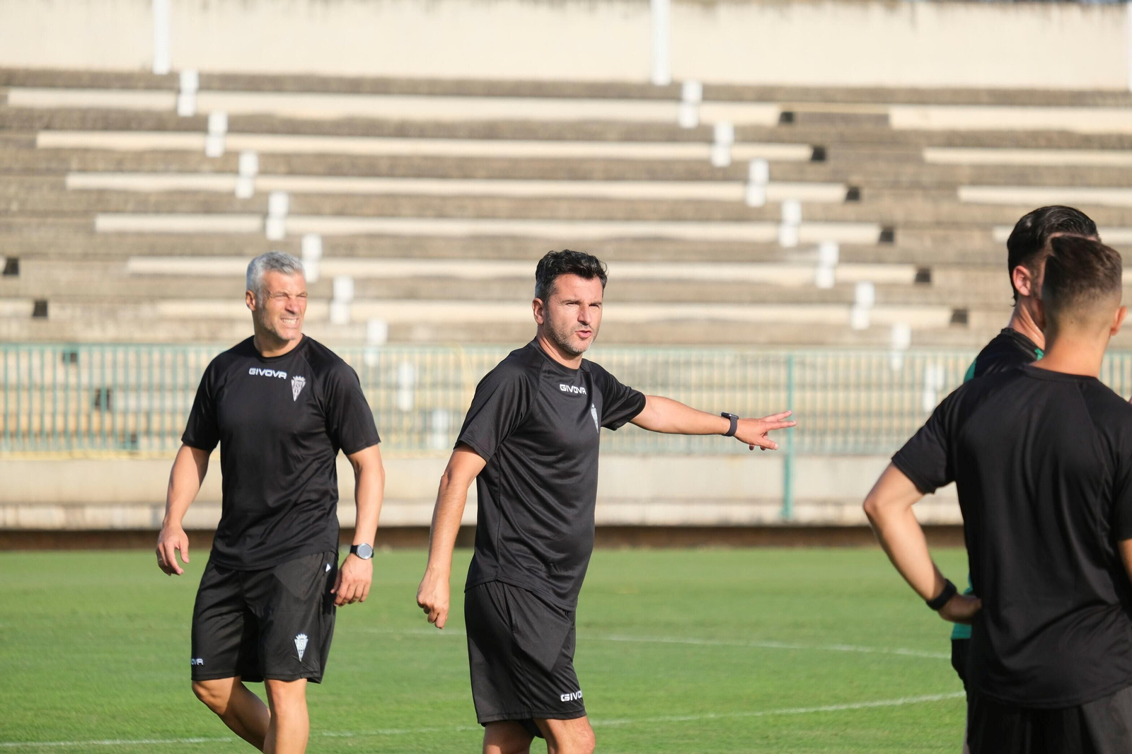 Iván Ania durante un entrenamiento del Córdoba CF.
