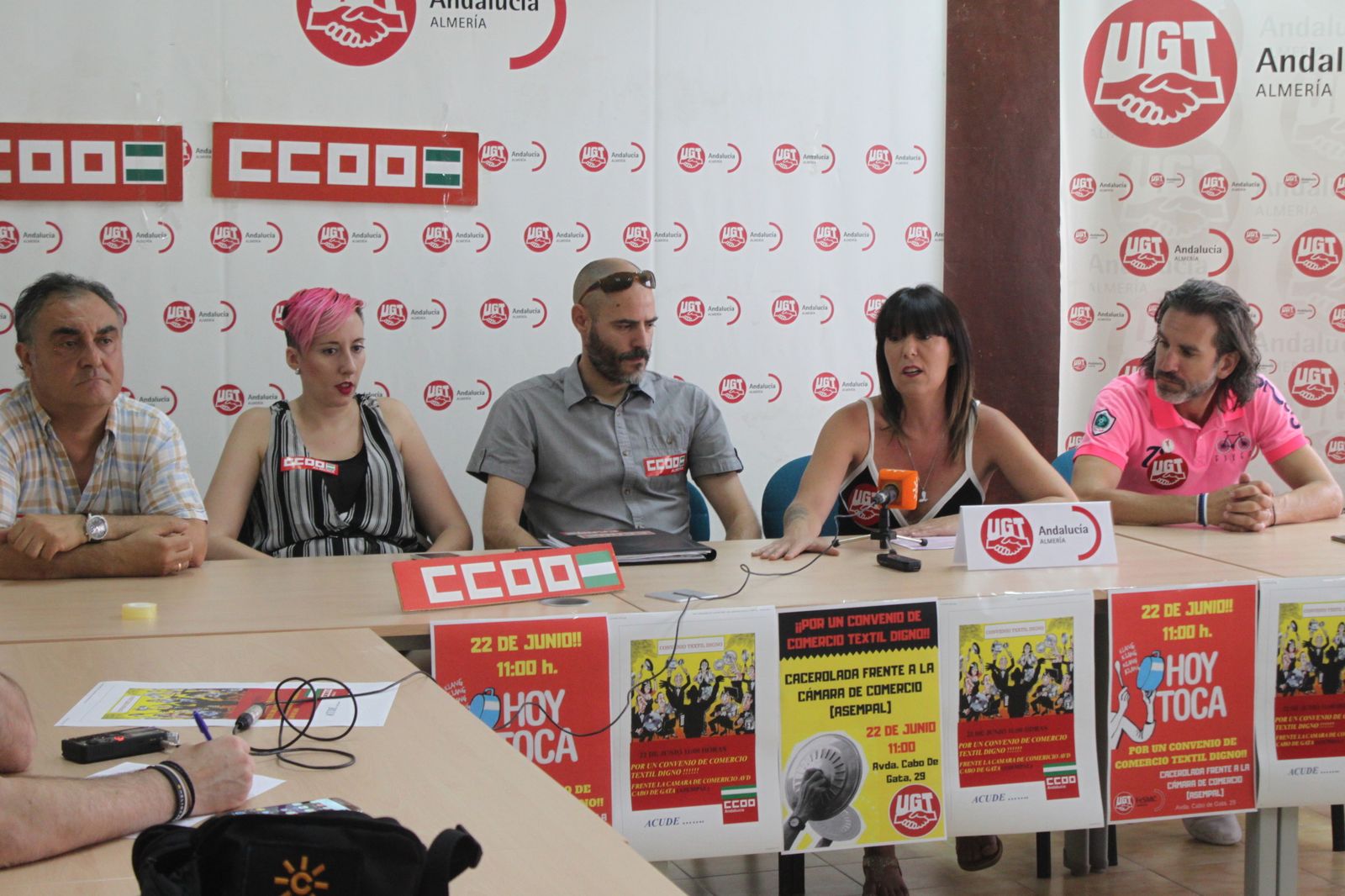 Representantes de UGT y CCOO, esta mañana