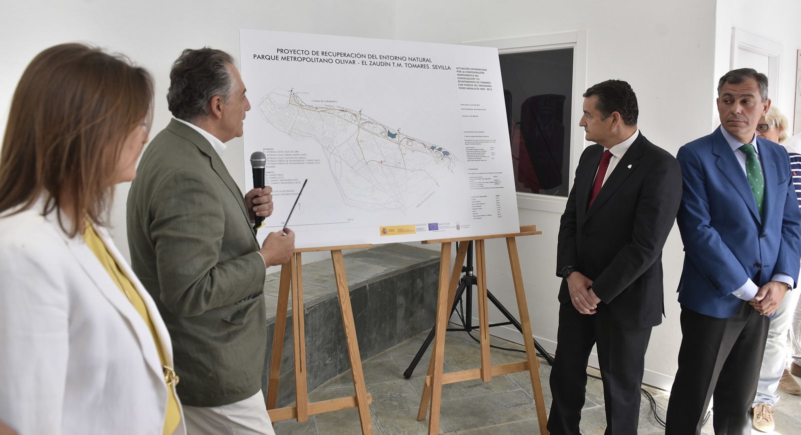 Inauguración del parque Olivar del Zaudín en Tomares, en imágenes