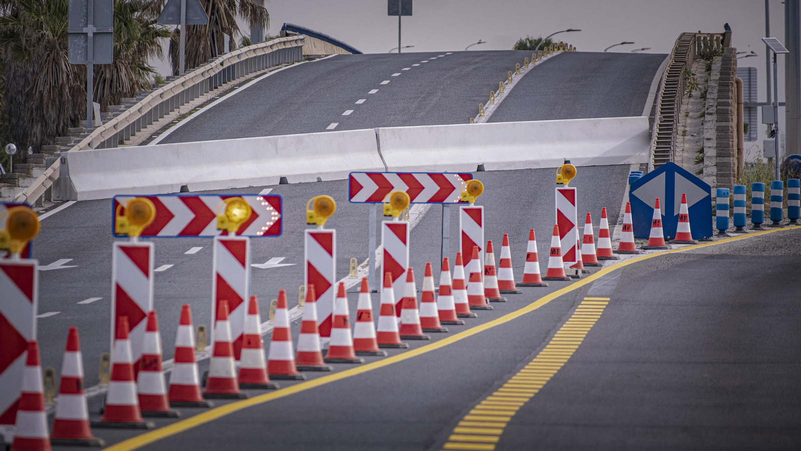 Primera mañana con el Puente Carranza cortado por obras