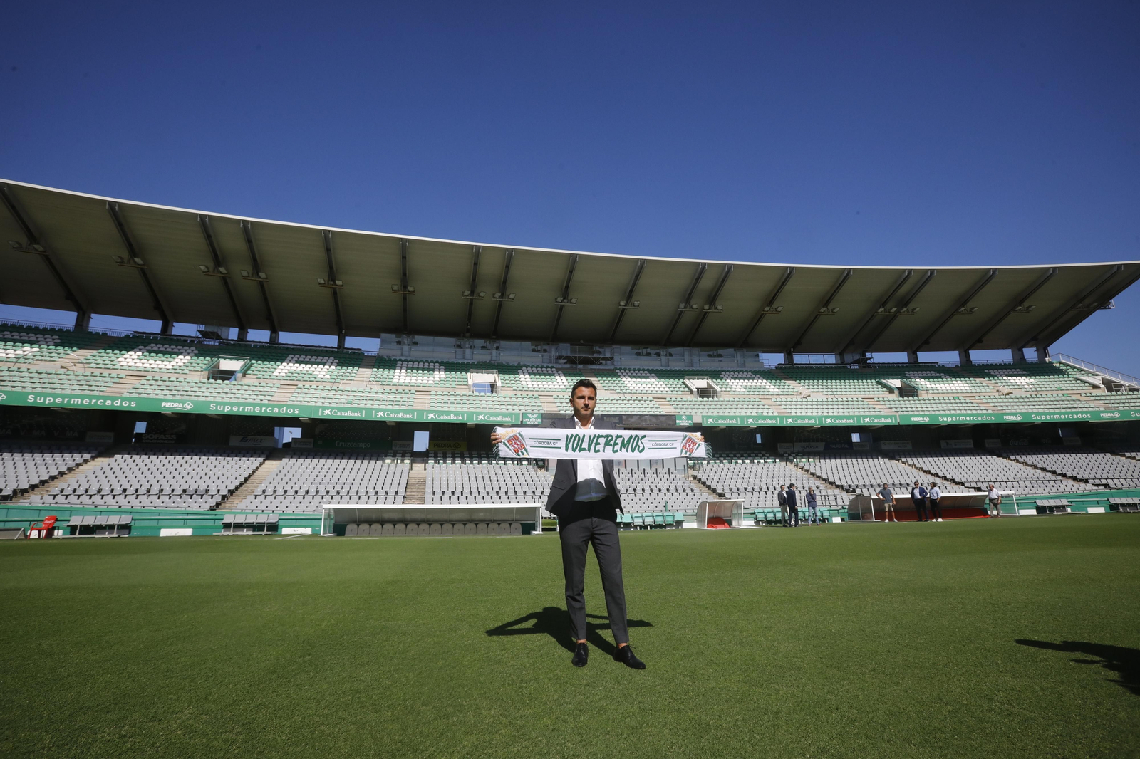 La presentación de Iván Ania como entrenador del Córdoba CF, en imágenes