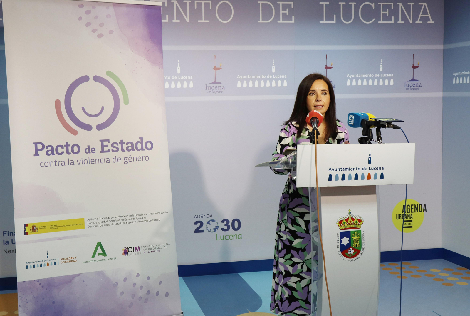 La delegada de Igualdad Irene Aguilera presenta el punto violeta de la Feria del Valle de Lucena. La delegada de Igualdad Irene Aguilera presenta el punto violeta de la Feria del Valle de Lucena.