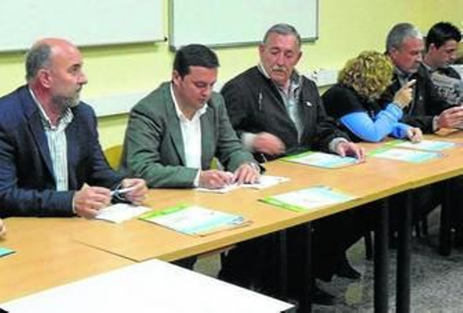 La reunión se celebró en la sede del PP en Cantoria.