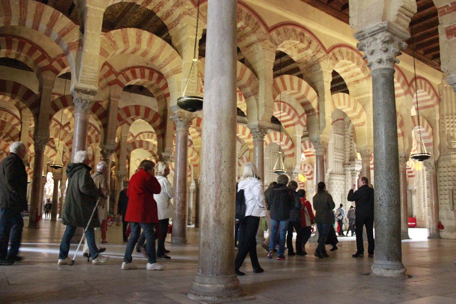 Interior de la mezquita de Córdoba.