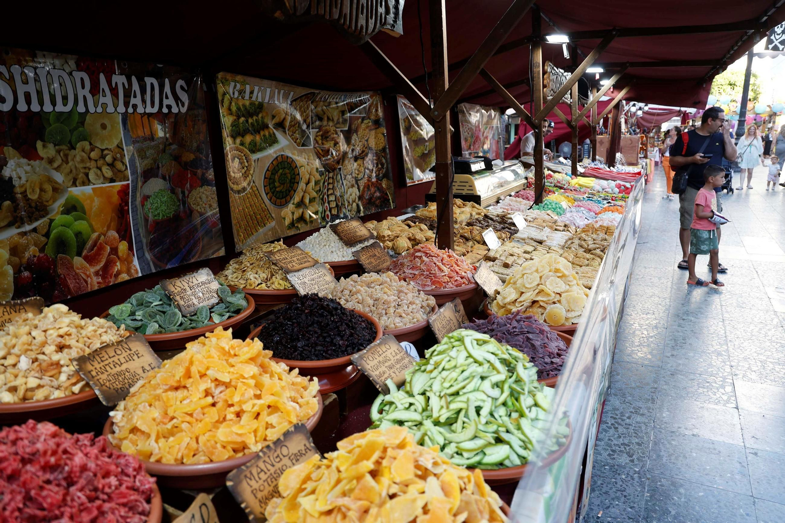 Imagen de un mercadillo medieval en La Línea.