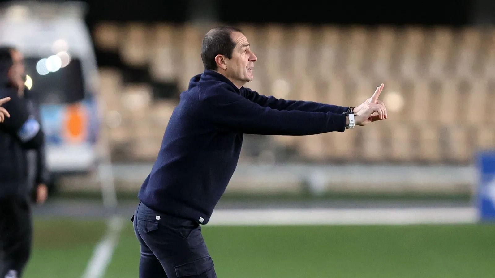 Diego Caro, en la imagen el partido contra el UCAM, cumplió el primero de los dos partidos de sanción.