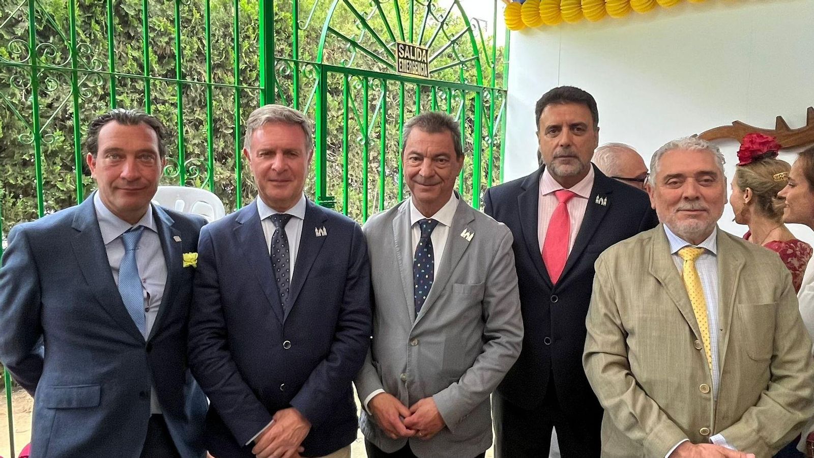 El jefe de la Policía Local y el delegado de Seguridad, con los responsables del sindicato Sppme. El jefe de la Policía Local y el delegado de Seguridad, con los responsables del sindicato Sppme.