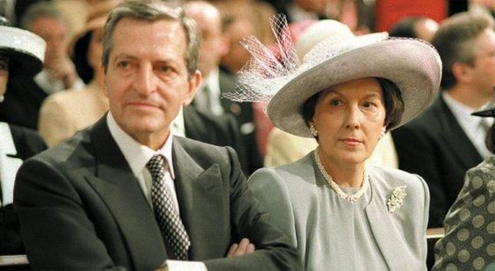 Adolfo Suárez y su esposa, Amparo Illana, durante la boda de los Duques de Lugo celebrada en Sevilla en 1995.

Foto: EFE