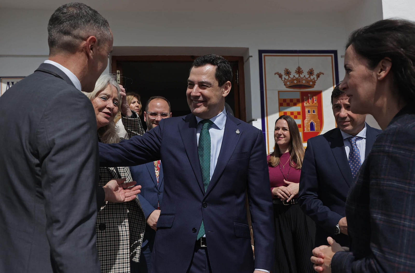 Juanma Moreno inaugura en Castellar la nueva tubería de agua para abastecer la zona norte de San Roque y el Valle del Guadiaro, en imágenes
