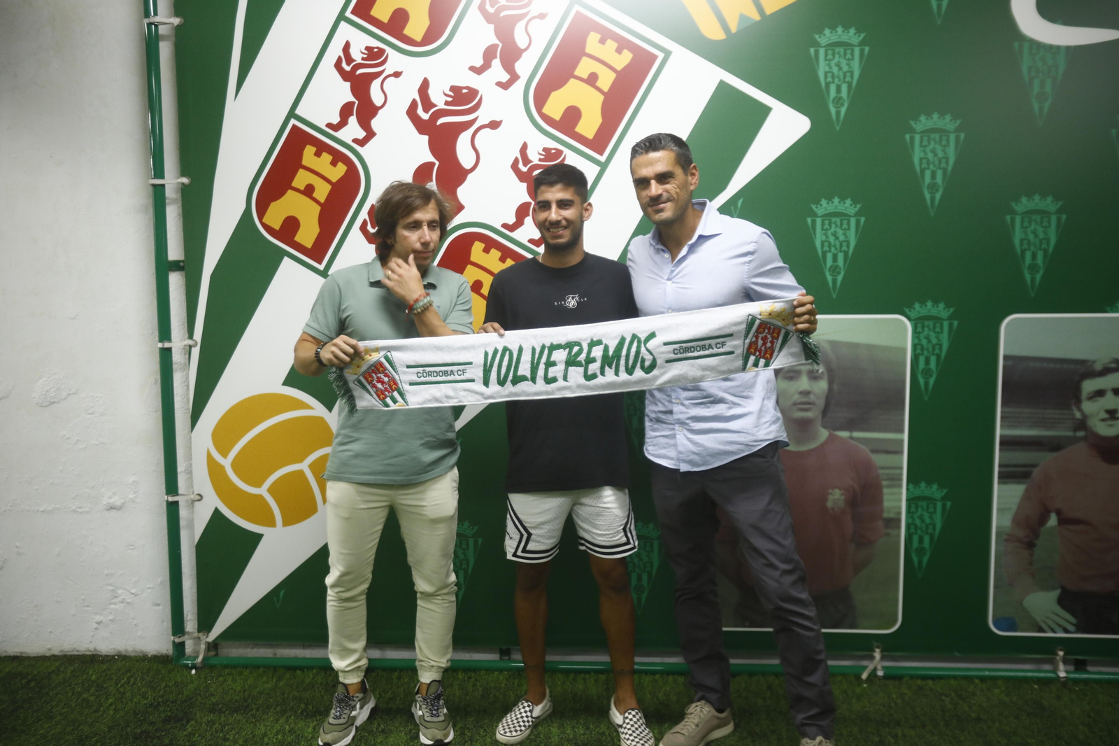 Las imágenes de la presentación de Calderón con el Córdoba CF