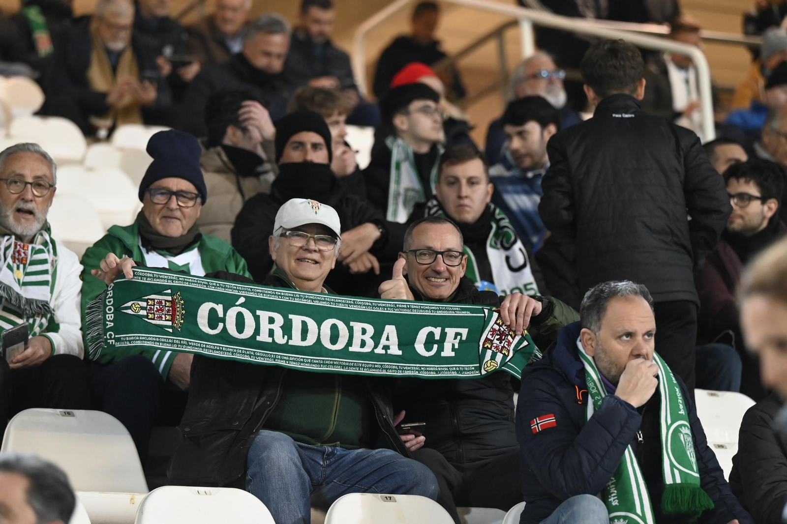 Las mejores fotos del gran ambiente en El Arcángel para el Córdoba CF - Eibar Las mejores fotos del gran ambiente en El Arcángel para el Córdoba CF - Eibar