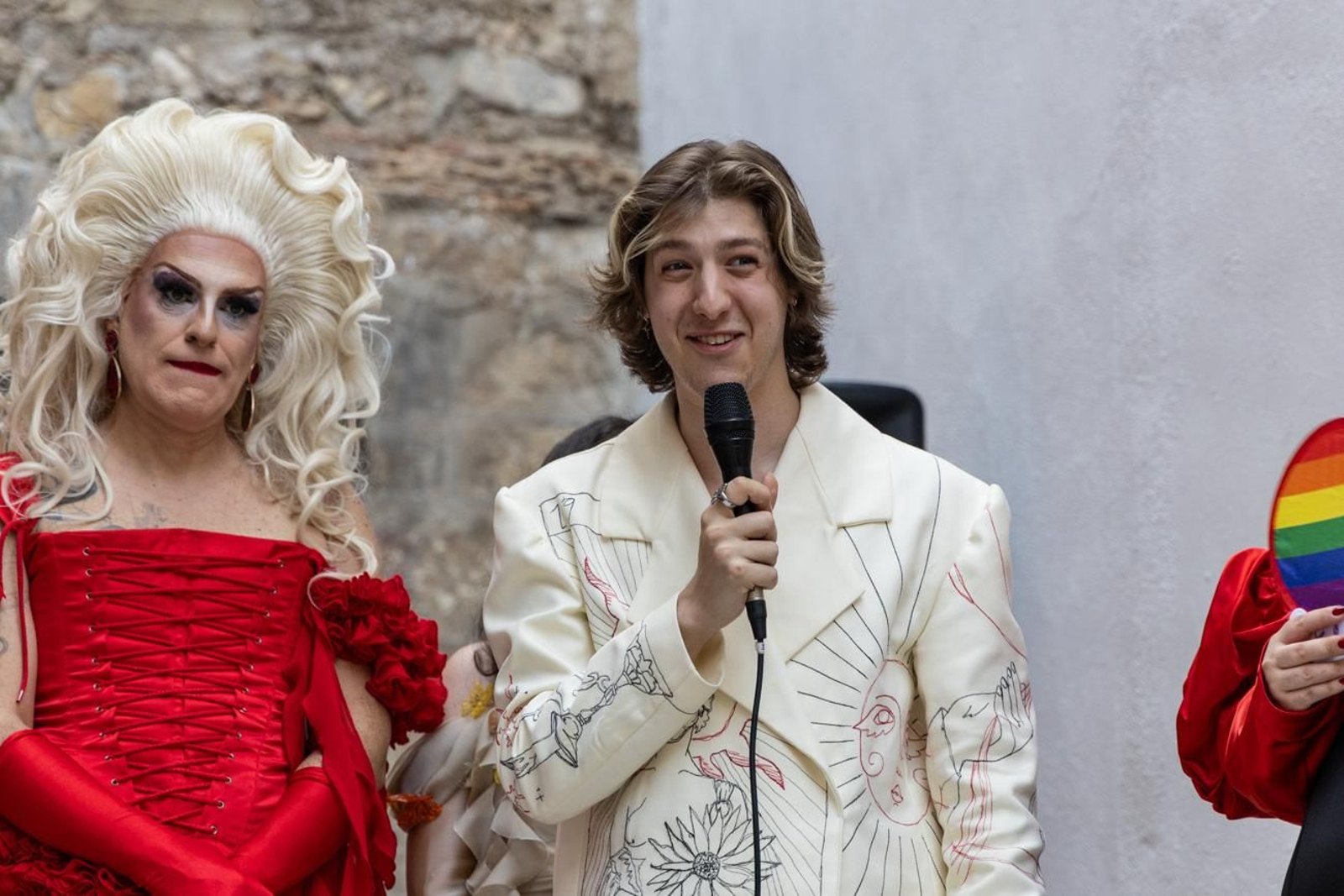 Alberto Batres, el diseñador jiennense presenta sus creaciones en el evento en el que se aborda cómo performar el género a través de la moda