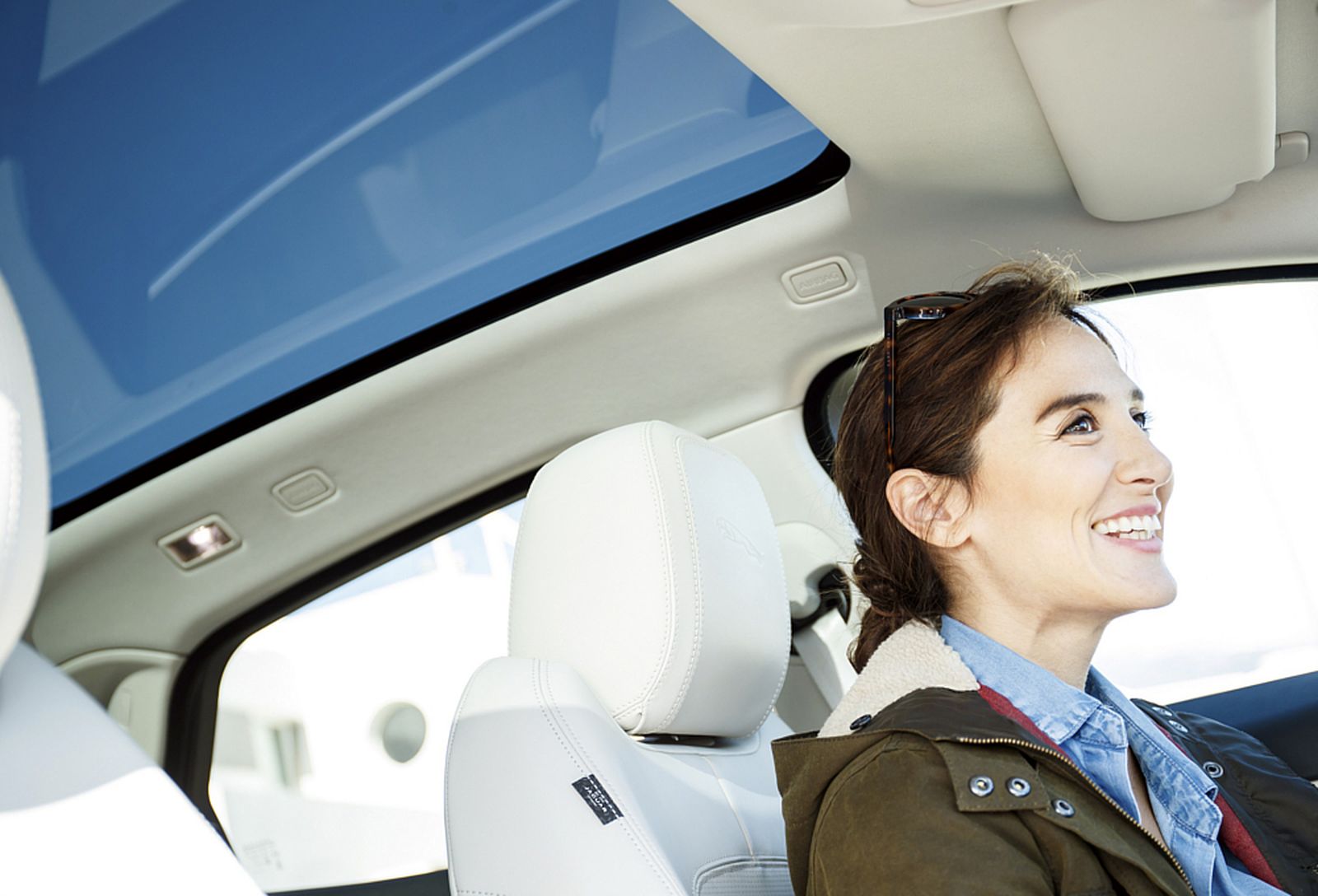 Tamara Falcó, conocida por sus incidentes de tráfico hace más de 15 años, cuando se sacó el carnet.