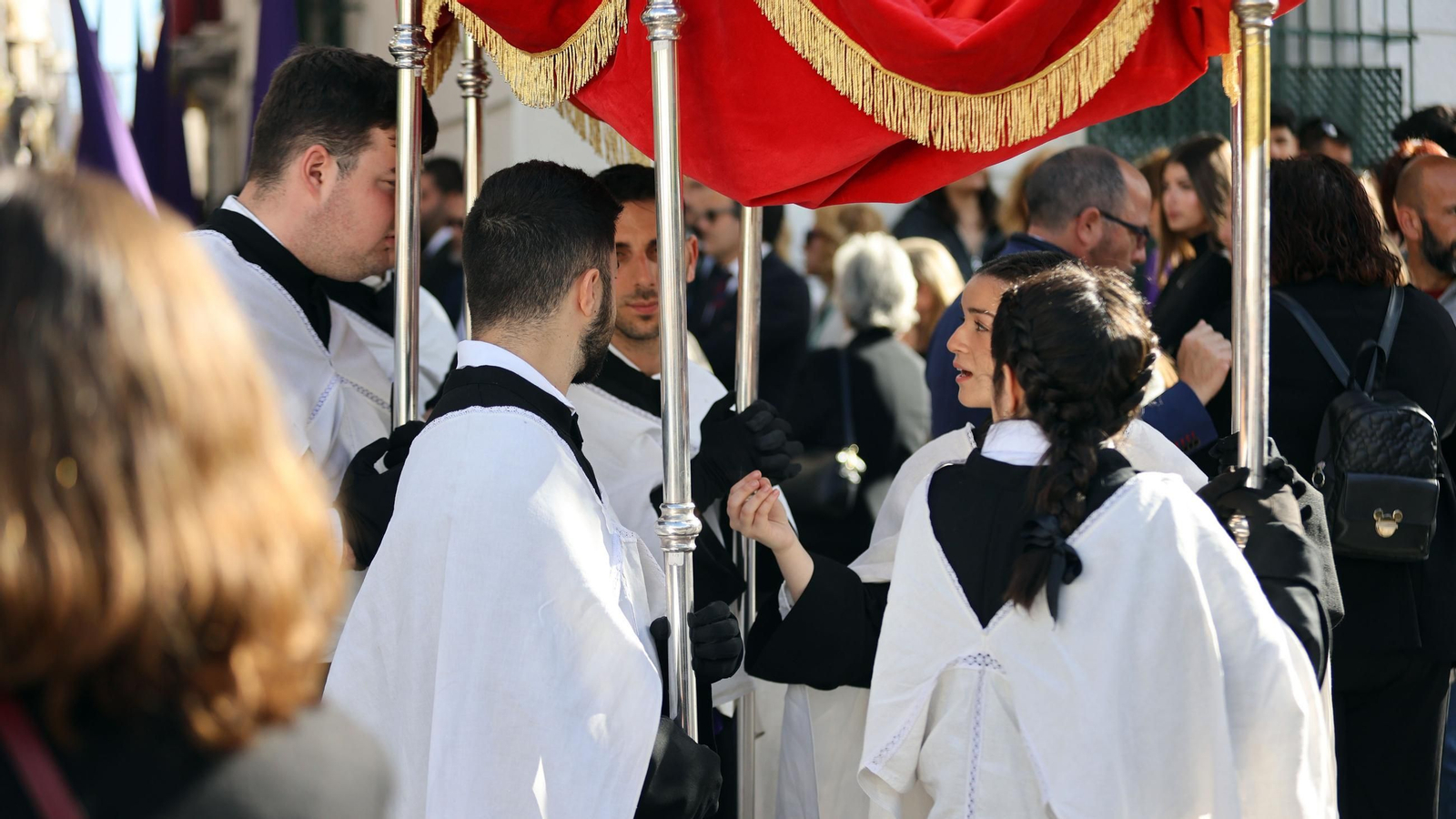 Imágenes de la Hermandad del Loreto en el Viernes Santo de Jerez 2025