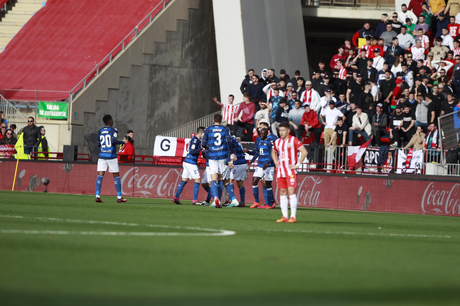 Imágenes del partido de fútbol U.D. Almería-Real Betis Balompié