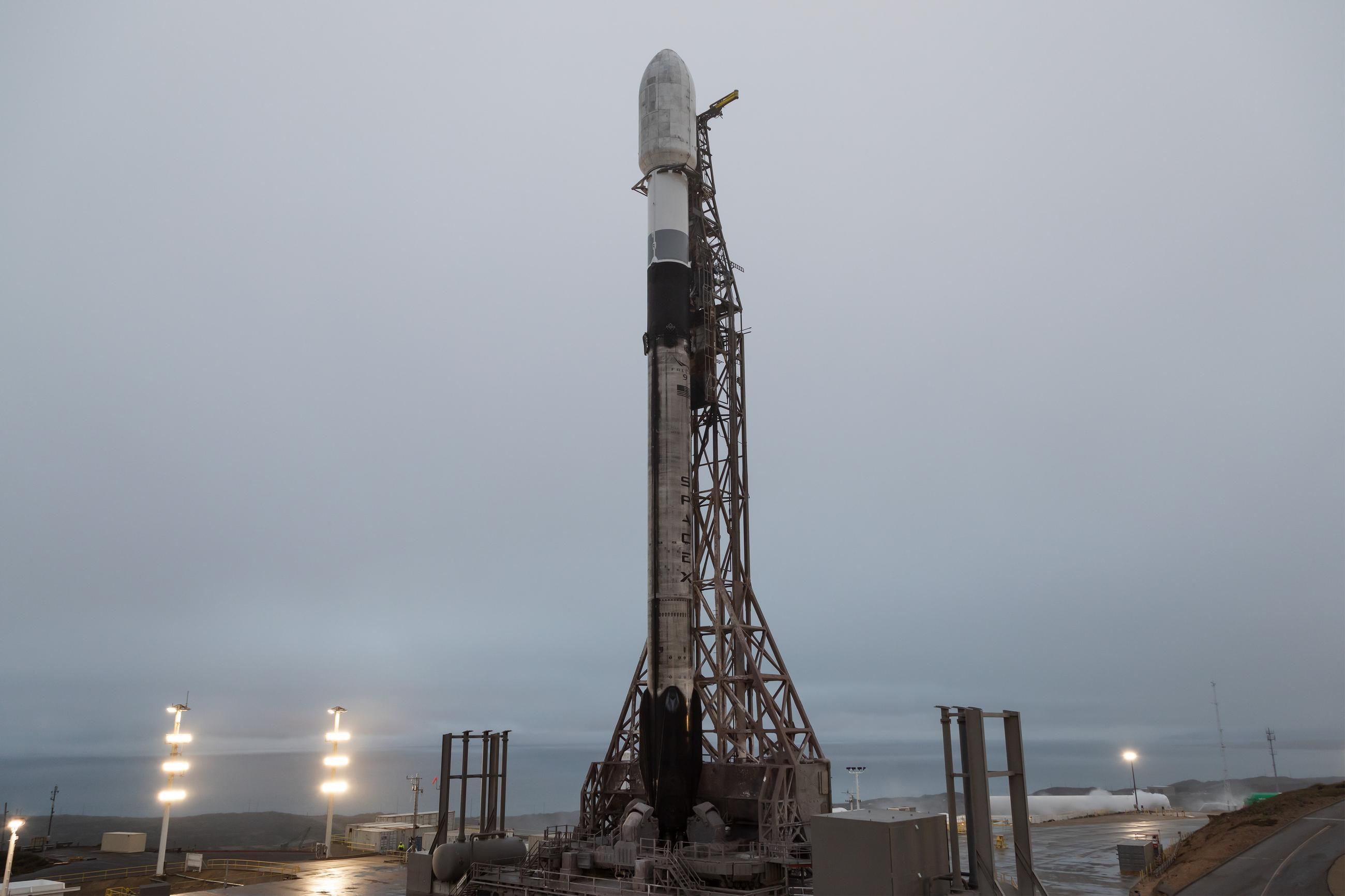 SpaceX aplaza en el último segundo despegue de la misión TRACERS por problemas con el espacio aéreo