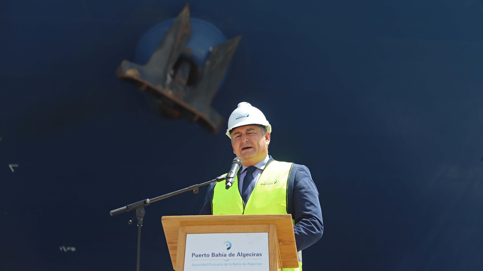 Fotos de la llegada del HMM Algeciras a TTIA