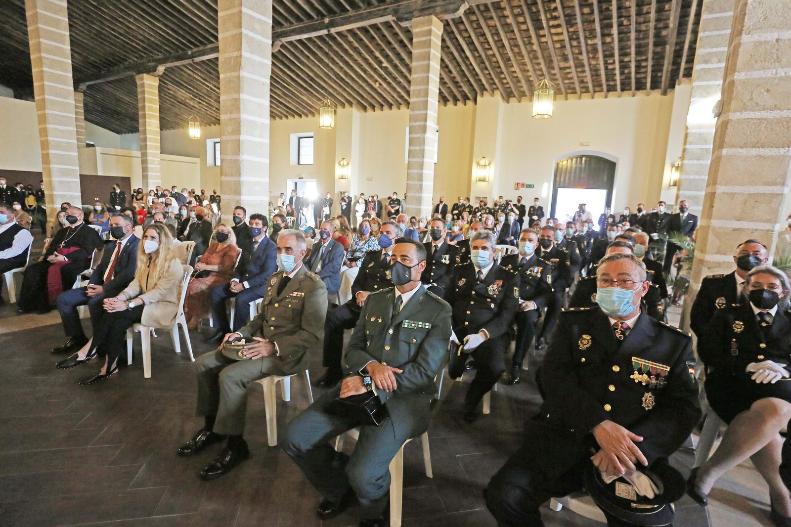 Imágenes de la celebración del patrón de la Policía Nacional