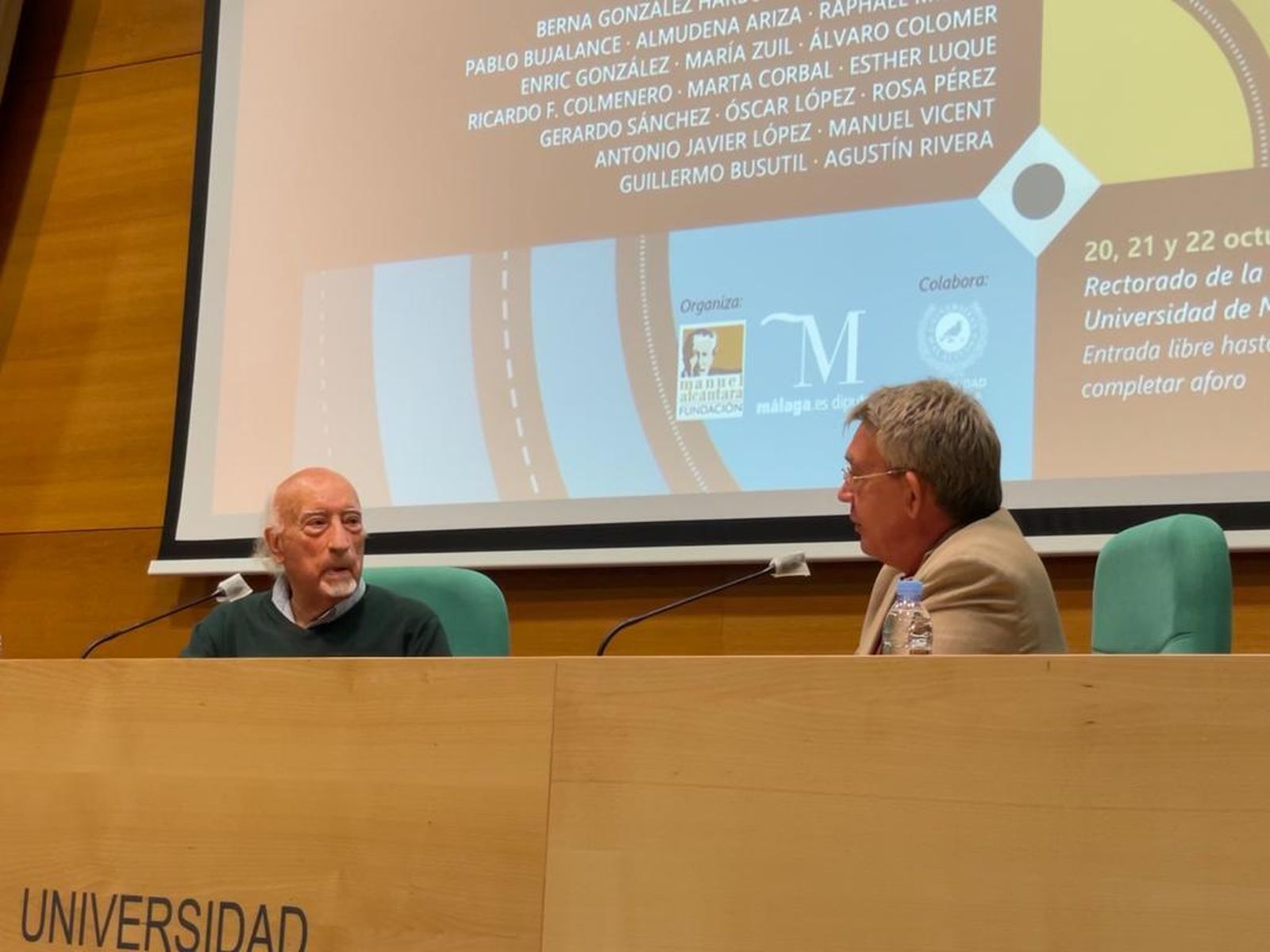 Manuel Vicent conversa con Guillermo Busutil.