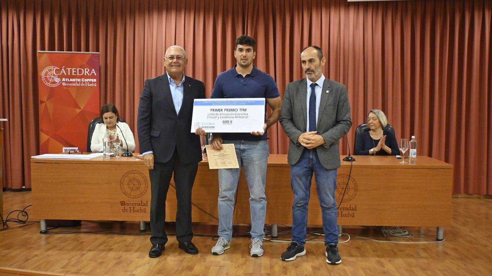 Cirilo Delgado Asencio, mejor TFM.