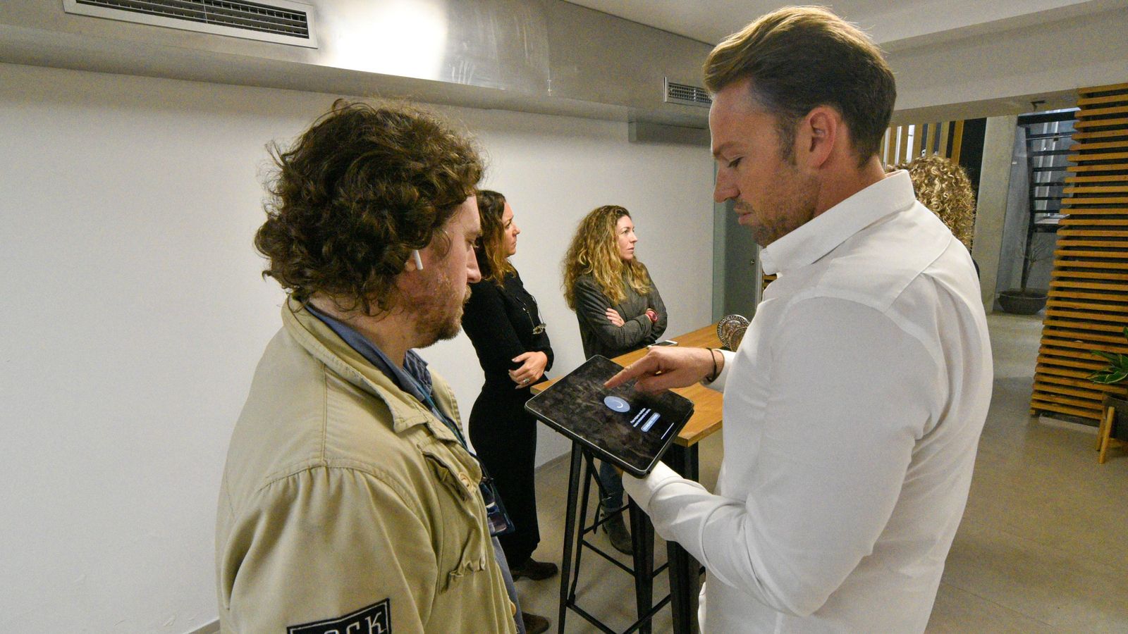 En primer plano, Arturo Marín y Daniel Ayala.
